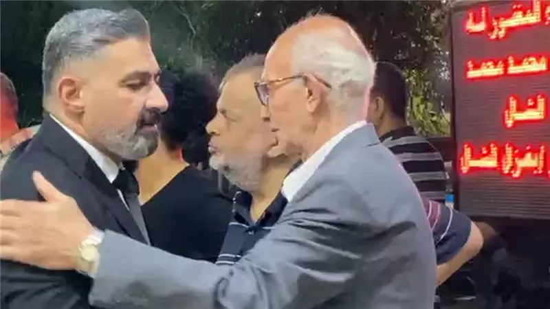 ياسر جلال يقدم واجب عزاء المنتج الفني غزال الشال |صور 