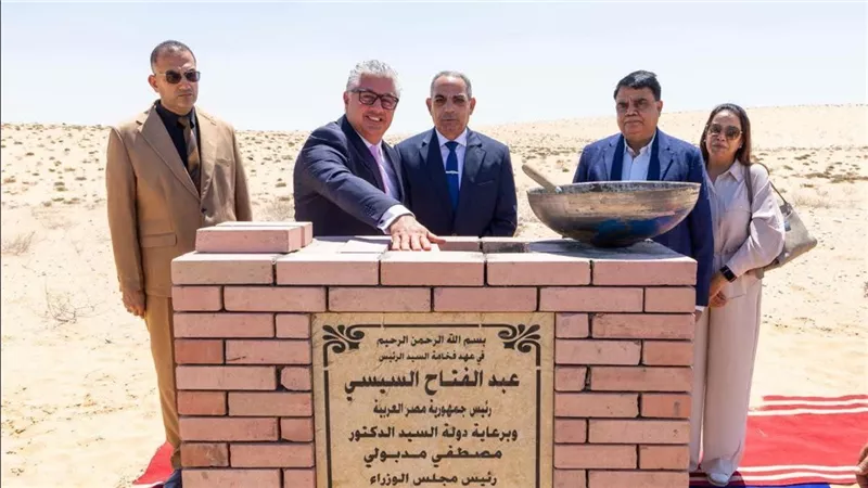 رئيس اقتصادية قناة السويس يضع حجر أساس مصنع هندي باستثمارات 16 مليون دولار