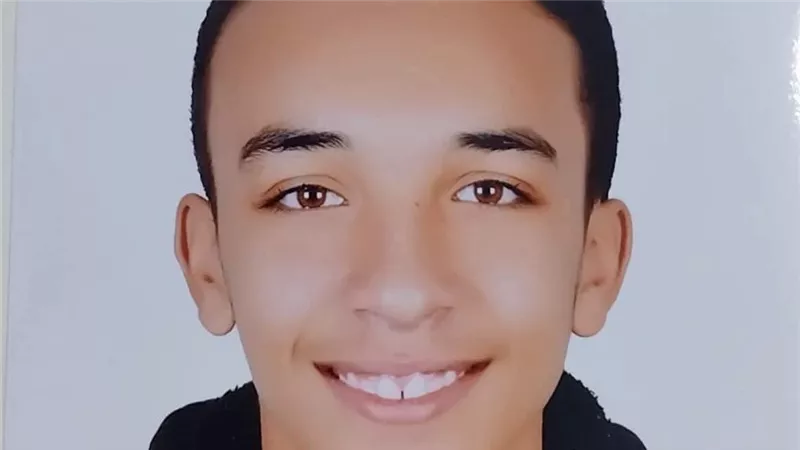 عمر عماد طالب سويسي يحصل على الدرجة النهائية في البرمجة عبر منصة TOFAS