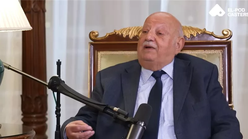 منير غبور يوجه نصائح للشباب: ادخر نصف دخلك ولا تقترض إلا للاستثمار