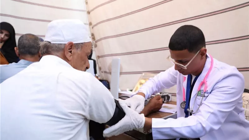 إقبال كبير على القافلة التنموية بقرية كبريت المفارق بمحافظة السويس
