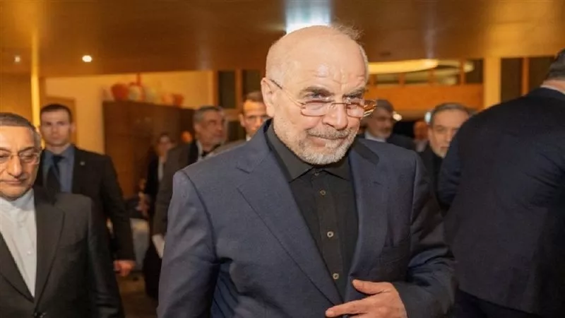 بشكل مفاجئ.. التلفزيون الإيراني يقطع بث مقابلة محمد باقر قاليباف