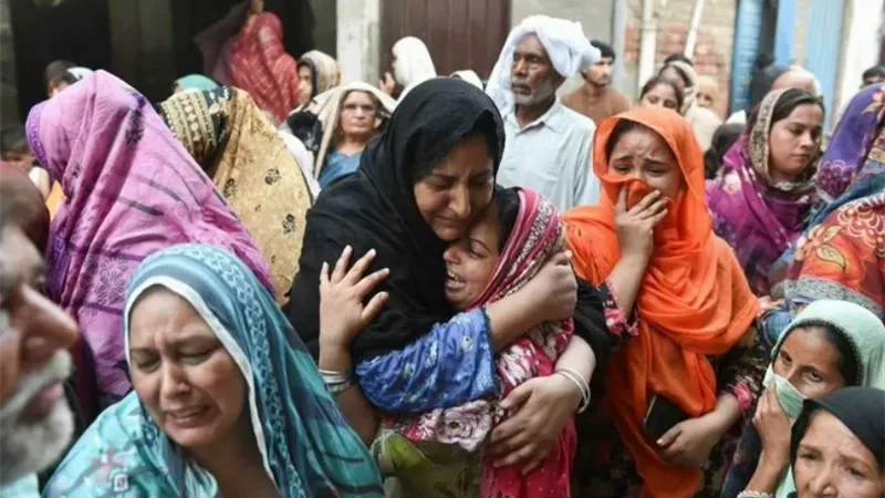 تفاصيل حادث لاهور الباكستانية.. انهيار سقف مركز تعليمي يودي بحياة 14 طفلًا