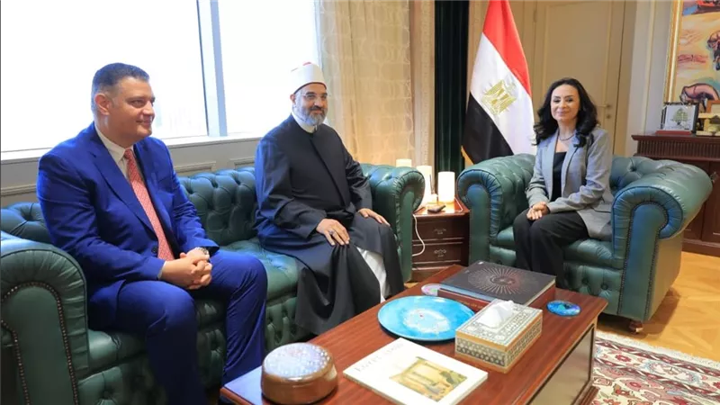 وزيرة التضامن الاجتماعي تلتقي رئيس اللجنة الدينية بمجلس النواب