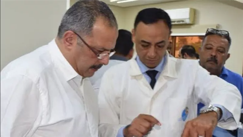 رئيس مياه القناة يفاجئ معامل المحطات للتأكد من جودة مياه الشرب           