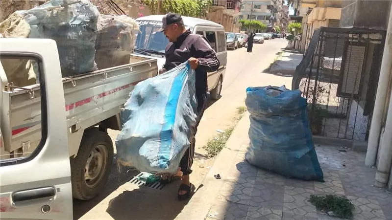 حملات مكثفة علي أماكن فرز القمامة و المخلفات بمدينة بورفؤاد
