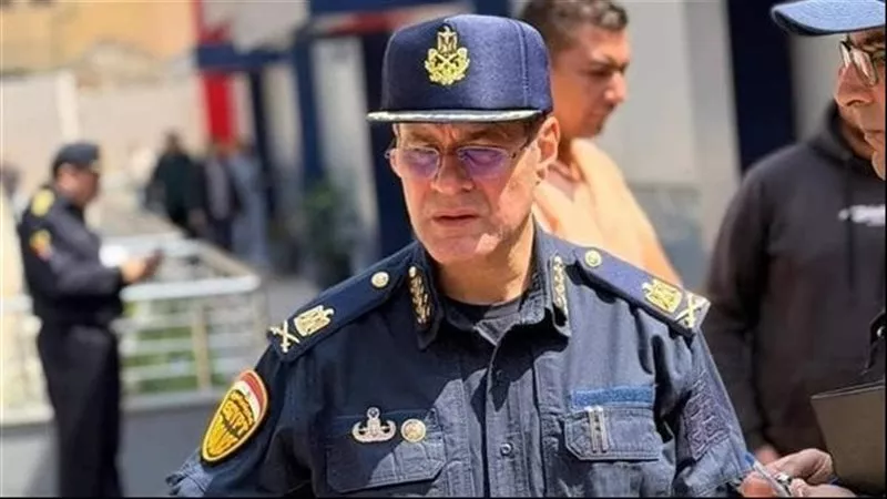 مات وهو يمسك بخرطوم الإطفاء.. تفاصيل اللحظات الأخيرة في حياة اللواء محمد الشربيني