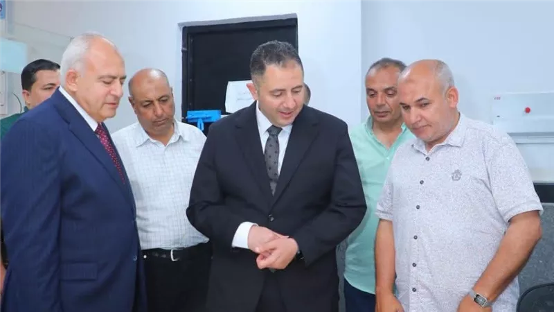 محافظ دمياط يتابع العمل بالمركز التكنولوجي لخدمة المواطنين بميت أبو غالب