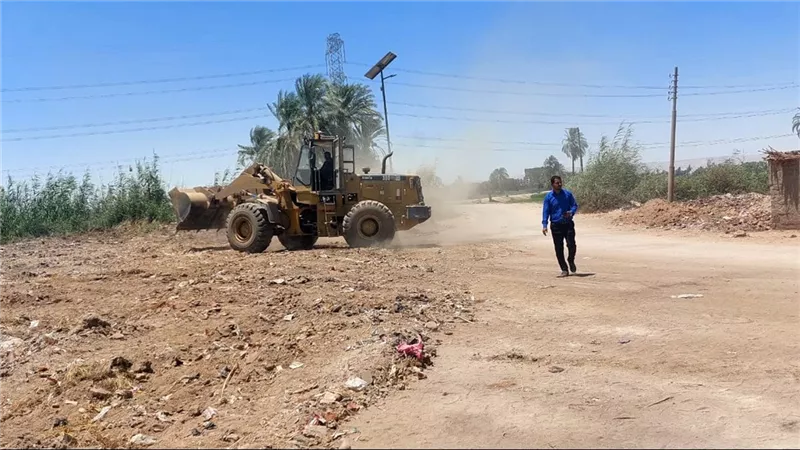 رفع 400 طن مخلفات واسترداد 8 قراريط من أملاك الدولة كاتب مقلب قمامة بأولاد عمر
