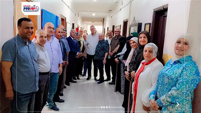 قبيصي يكرم 12 موظفًا مثاليًا بديوان تعليم الفيوم تقديرًا للتميز والإخلاص 