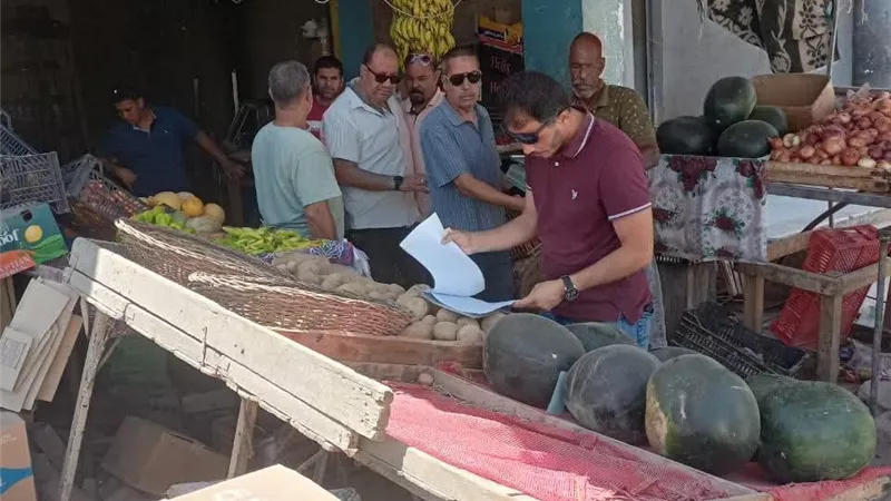 حي عتاقة ينفذ حملة مكبرة لإزالة الإشغالات والتعديات بطريق العين السخنة 