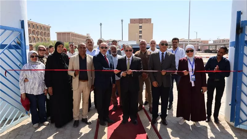 رئيس جامعة قنا يفتتح المرحلة الأولى من سور المدينة الجامعية للطالبات