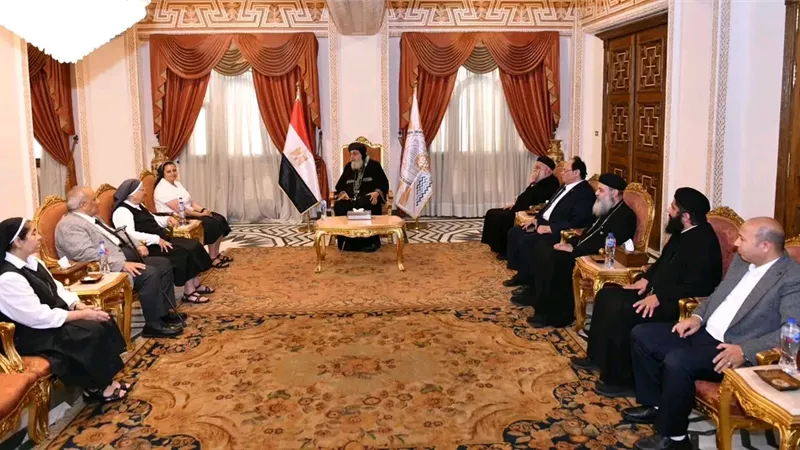  البابا تواضروس الثاني يستقبل وفد الهيئة العليا لمؤسسات راهبات 