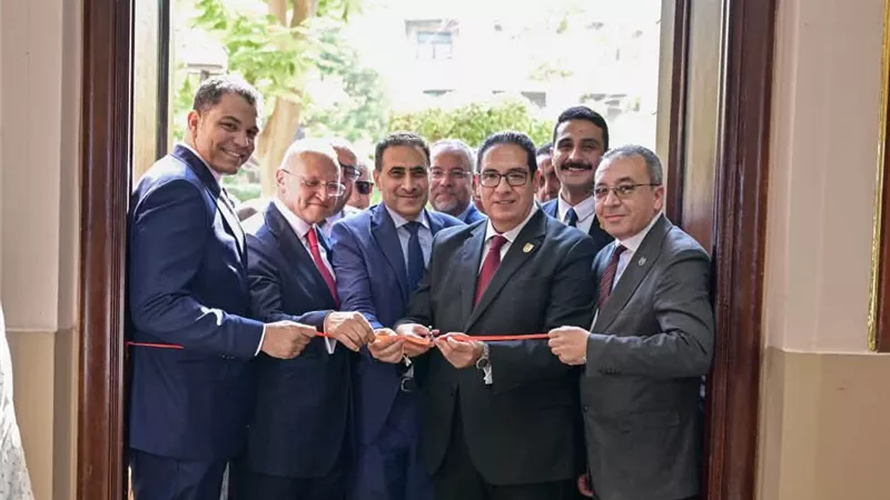 جامعة القاهرة تفتتح منظومة رقمية متكاملة بكلية الحقوق| صور