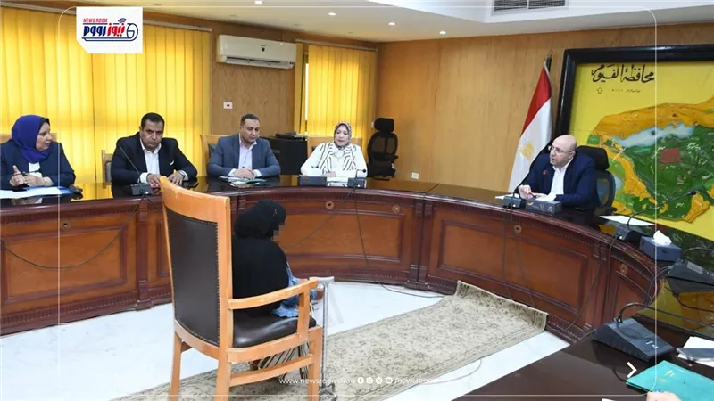 محافظ الفيوم يوجه بإجراء الفحوصات الطبية اللازمة لطفل يحتاج لزراعة أذن وفك
