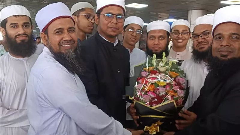 استقبال حافل لأئمة ودعاة بنجلاديش عقب عودتهم من دورة بأكاديمية الأزهر