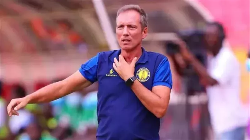 خاص.. الزمالك يرسل العقود إلى البرتغالي ألكسندر سانتوس تمهيدًا لتدريب الفريق