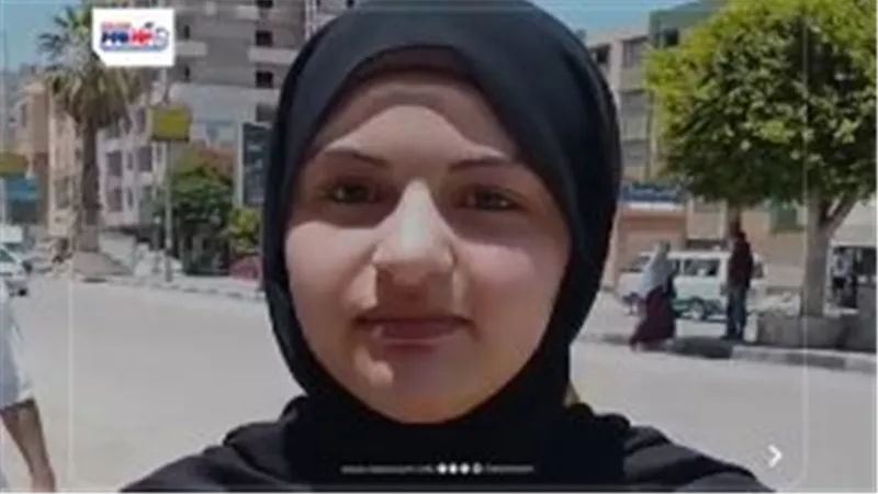 طالبة ثانوية عامة بالفيوم: امتحان الكيمياء كان صعب جدًا وطويل                 