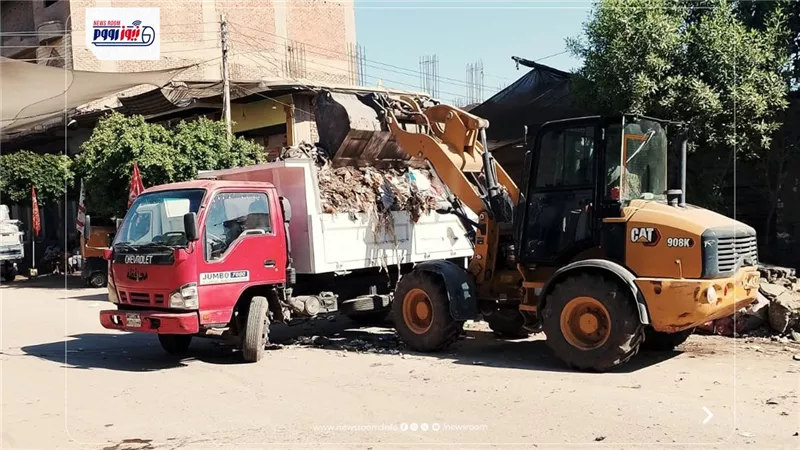 حملات مكثفة للنظافة ورفع الإشغالات وتمهيد الطرق بمركزي سنورس وإطسا