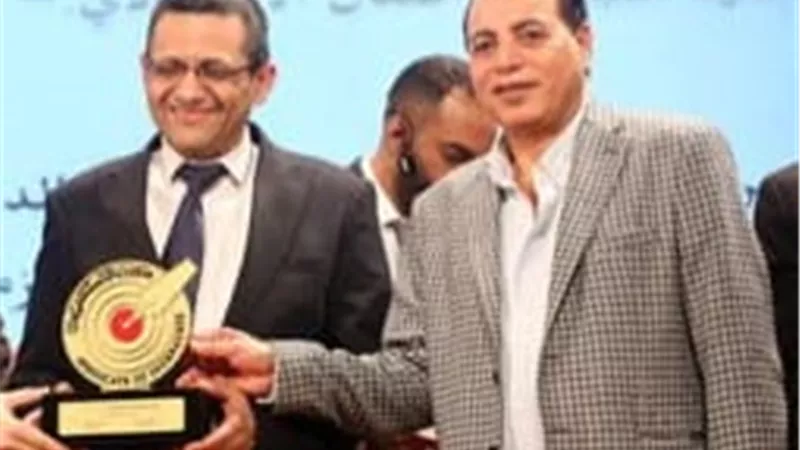 نقيب الصحفيين يتقدم ببلاغ للنائب العام ضد كيان منتحل لصفة النقابة