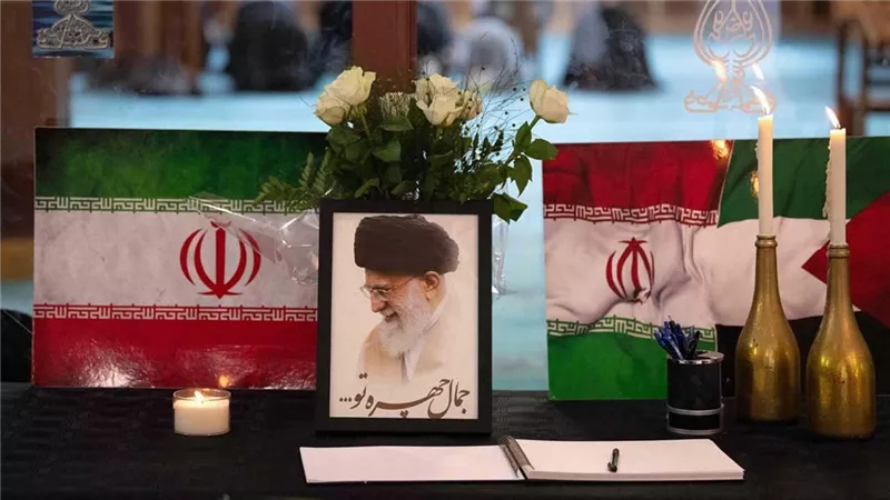 التلفزيون الإيراني يعلن انطلاق مراسم التشييع الرسمية لعلي خامنئي