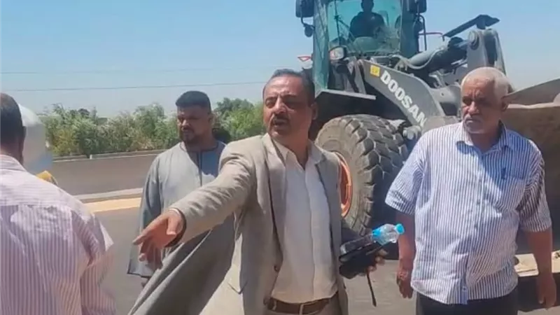 محافظ سوهاج يقرر ربط قرية النغاميش بمحور دار السلام الجديد
