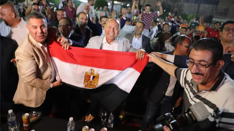 محافظ القاهرة يهنئ المنتخب الوطني بالتأهل التاريخي إلى دور الـ 16 بكأس العالم