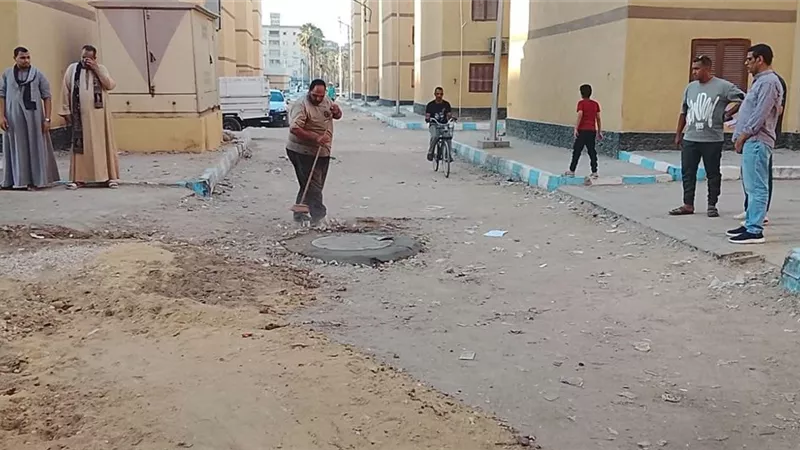 استجابة فورية لإصلاح بيارات الصرف الصحي بمنطقة السادات في حي الأربعين بالسويس
