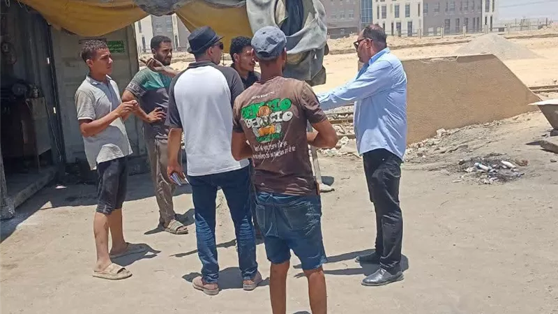 حملة مكبرة لإزالة إشغالات وتعديات على ممشى أهل السويس         