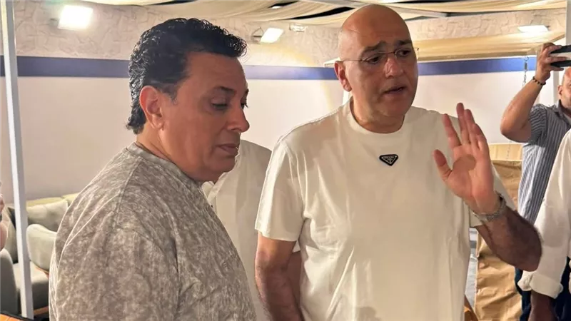 باسل رحمي يتفقد معرض تراثنا بالساحل الشمالي ويشيد بجودة أثاث دمياط ومنتجاتها