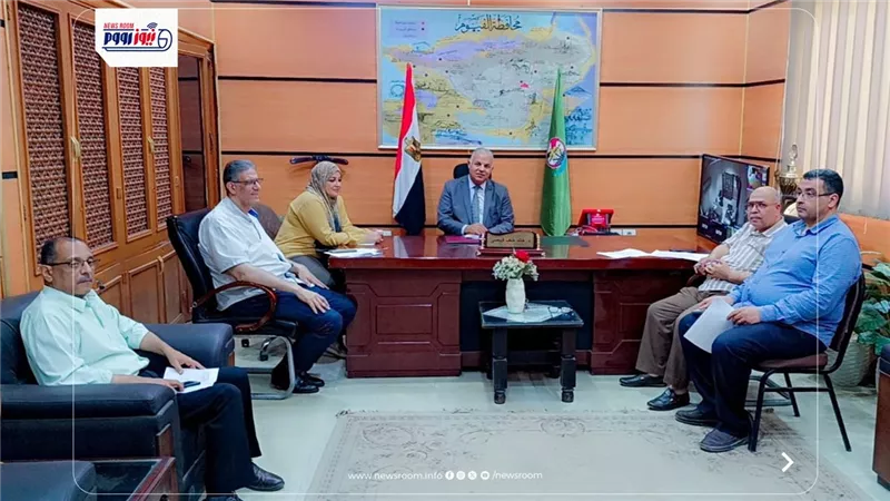 مدير تعليم الفيوم يشدد على رؤساء لجان الثانوية العامة التزام التفتيش الدقيق