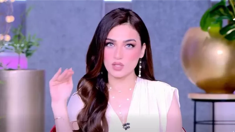 «راكور للمتهم»..ياسمين عز تشيد بوزارة الداخلية: بتجيب المتهمين بنفس اللبس