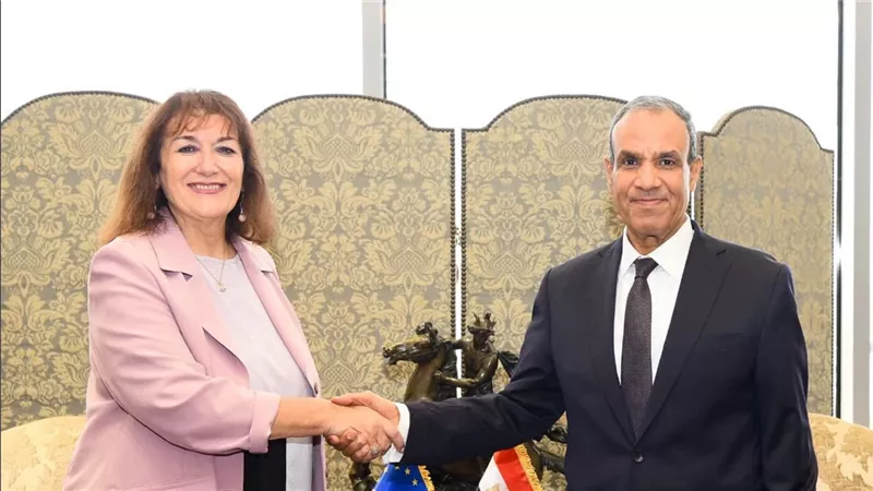 عبد العاطي يرحب بإطلاق 