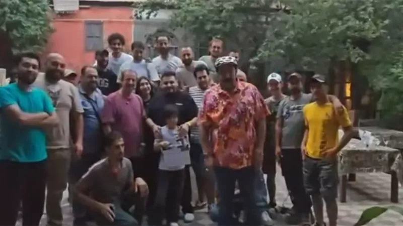 من كواليس عيلة تعمل عمايل.. محمد ثروت وفنانين سوريين يهنئوا مصر بالصعود 