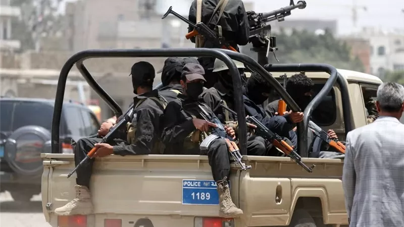مصادر يمنية: الحوثيون أفرجوا عن مئات السجناء مقابل التحاقهم لجبهة القتال 