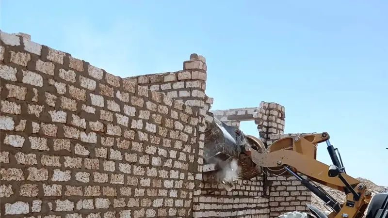 مواصلة إزالة التعديات ضمن المرحلة الثالثة من الموجة الـ 29  