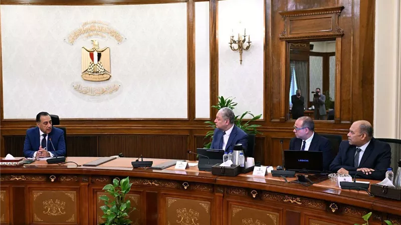 رئيس الوزراء يتابع بدء تنفيذ مشروعات المرحلة الثانية من حياة كريمة