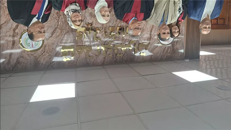 كلية الآداب تناقش رسالة دكتوراه لباحثة عمرها 83 عام حول 