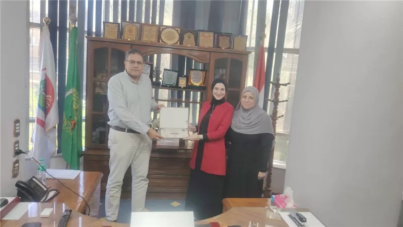 وكيل صحة المنوفية يُكرم فرسان الأسنان بعد اكتساحهم مسابقة الوزارة بـ 5 مراكز 