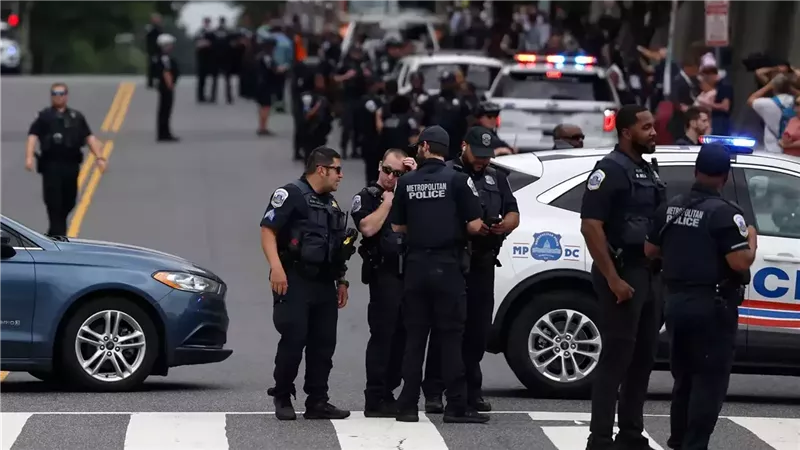 غضب في فلوريدا الأمريكية بسبب مقتل سيدة برصاص الشرطة |فيديو