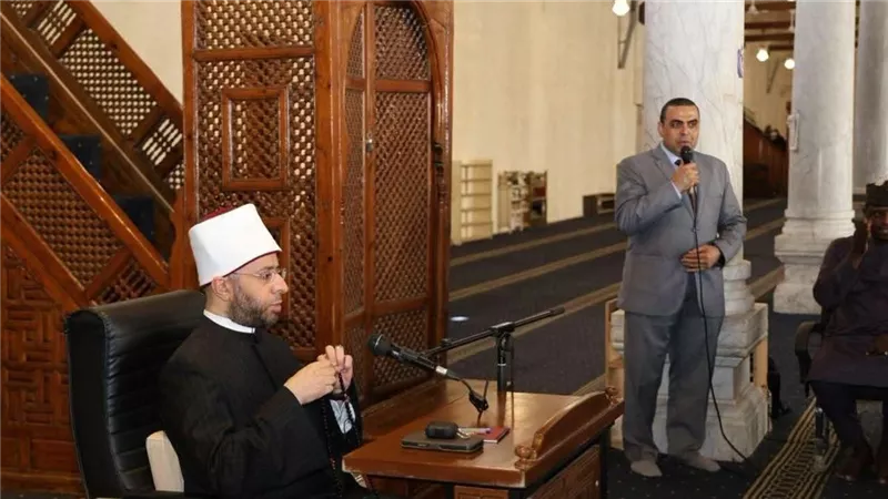 وزير الأوقاف يكشف تفاصيل برنامج تعليم العربية للأجانب بمسجد عمرو بن العاص