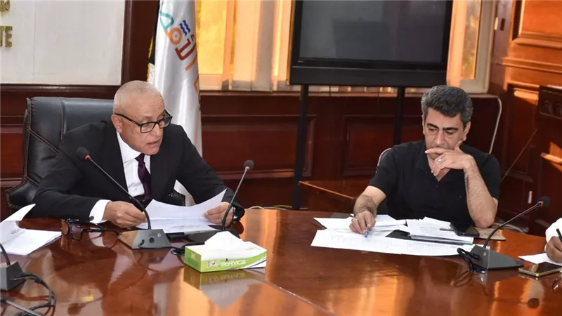 محافظ الأقصر يحسم ملف تقنين أراضي الدولة.. توجيهات مشددة بسرعة إنهاء الطلبات 
