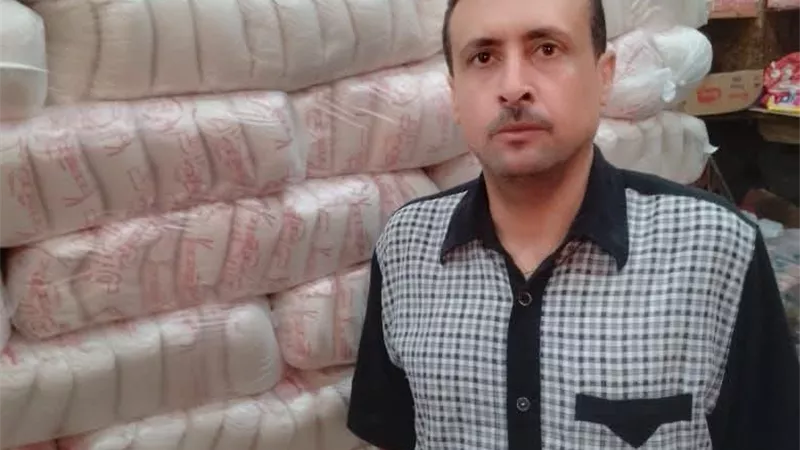 ضبط 360 كيس مقرمشات مجهولة المصدر وعليها علامات تلف  بكفر الدوار