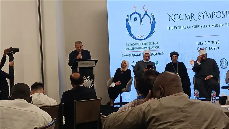 رئيس الطائفة الإنجيلية يؤكد: الحوار بين الأديان ضرورة لصناعة السلام 