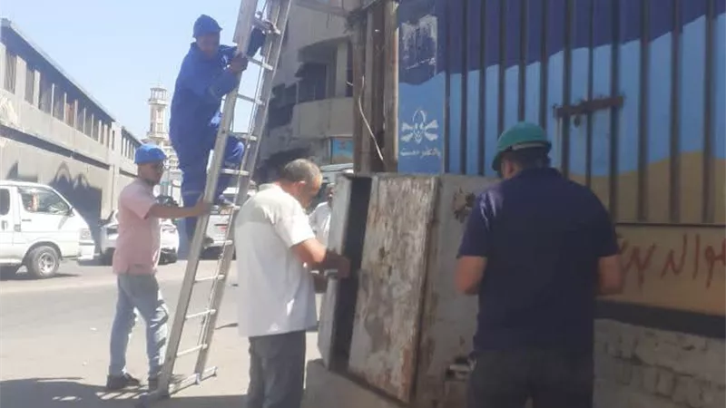 رئيس مدينة دمنهور يتابع أعمال صيانة وتأمين شبكة الإنارة العامة 