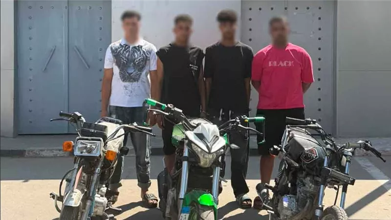 ضبط 4 أشخاص لاستعراضهم بالدراجات النارية وتعريض المواطنين للخطر في مدينة نصر