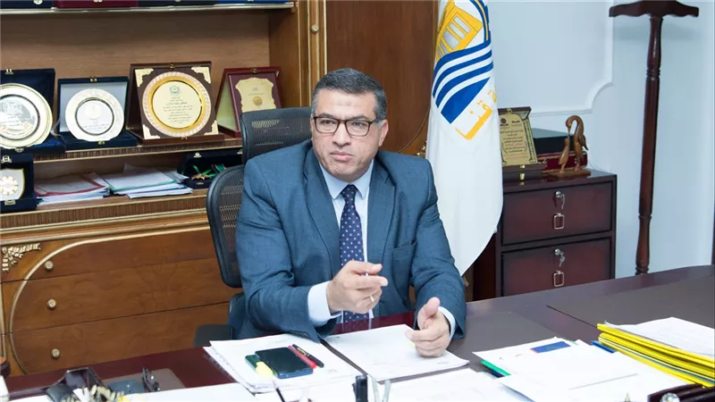 محافظ قنا يبحث مع مساعد وزير الصحة الموقف التنفيذي للمشروعات الصحية ويؤكد سرعة