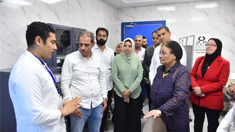 نائب وزير الصحة تشيد بسرعة استجابة البحيرة لتلافي ملاحظات الزيارات السابقة