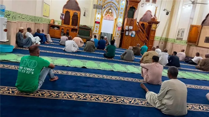 الأوقاف تناقش 
