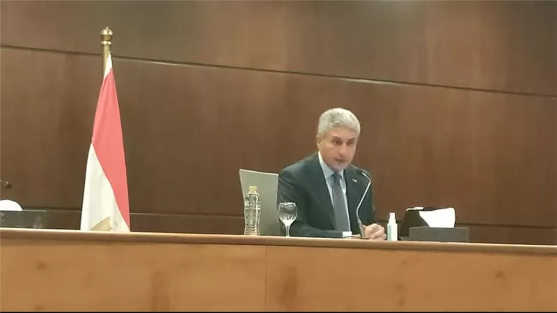 وزير السياحة والآثار: أتلقى من السائحين انطباعاتهم عن تجربتهم السياحية بمصر 